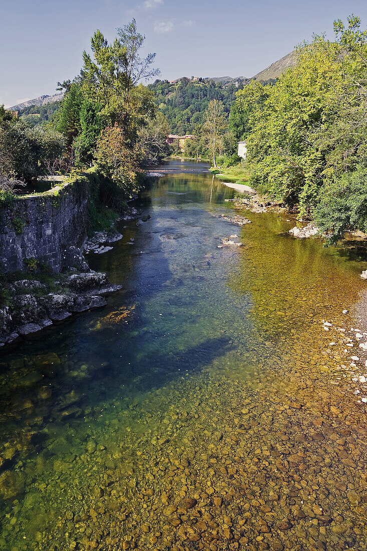 Rio Sella en Cangas de Onís. Asturias. España.