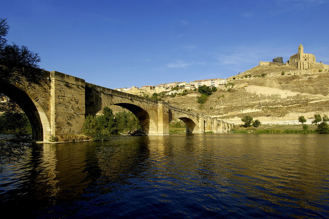 Bridge, De, Ebro River, La, Medieval, Over, Province, Rioja, River, San, Sonsierra, Spain, Vicente, S51-760988, agefotostock
