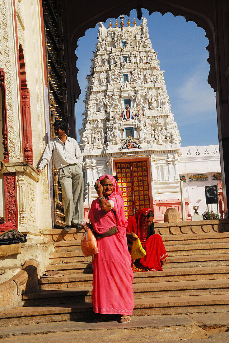 Woman at the Rangji temple, India