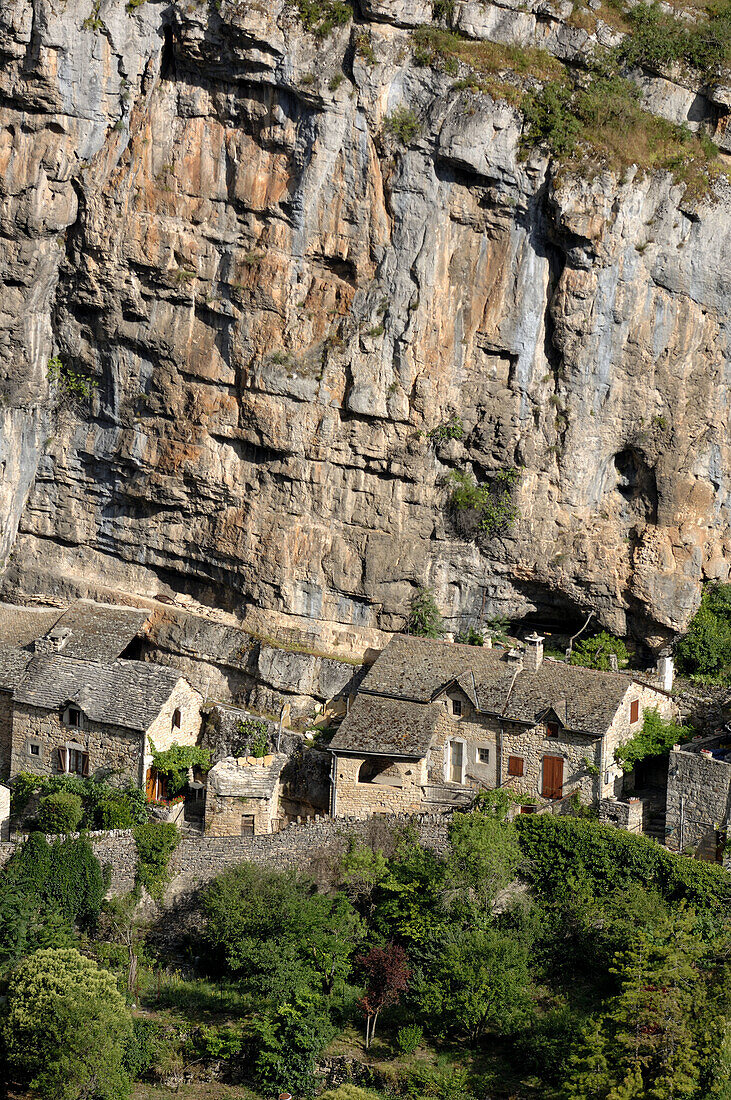 Village under cliffs, La Malene, Gorges du Tarn, Languedoc, France