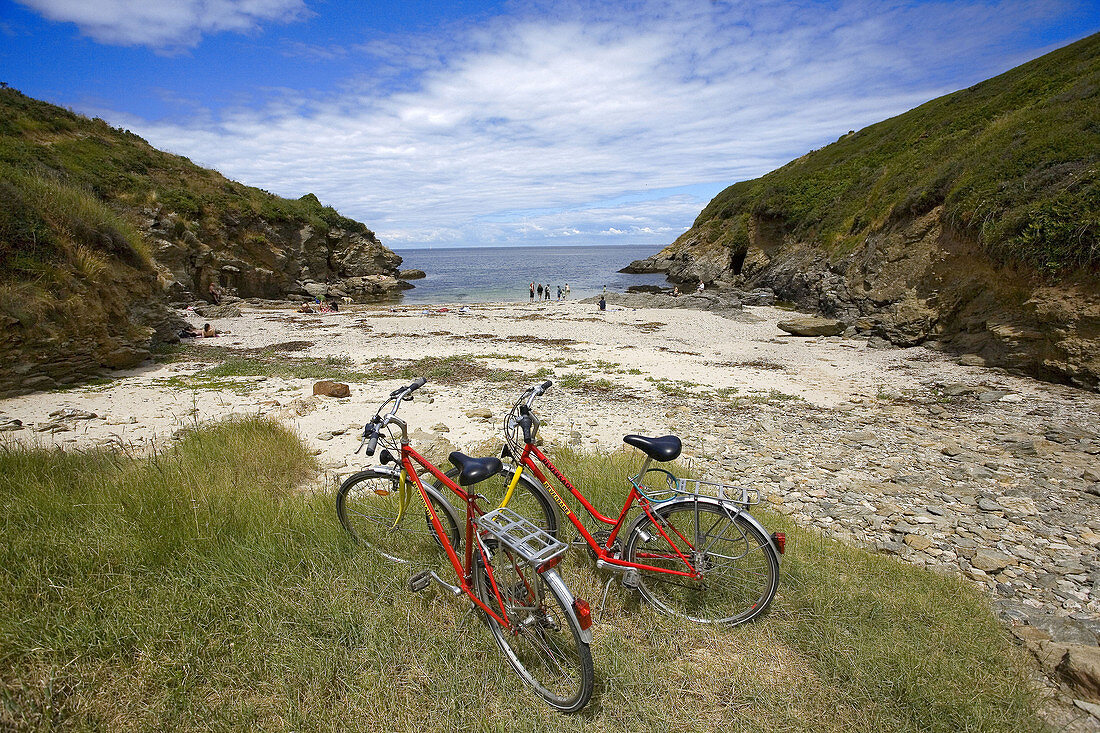 Brittany, Belle Ile island : bike to port bello
