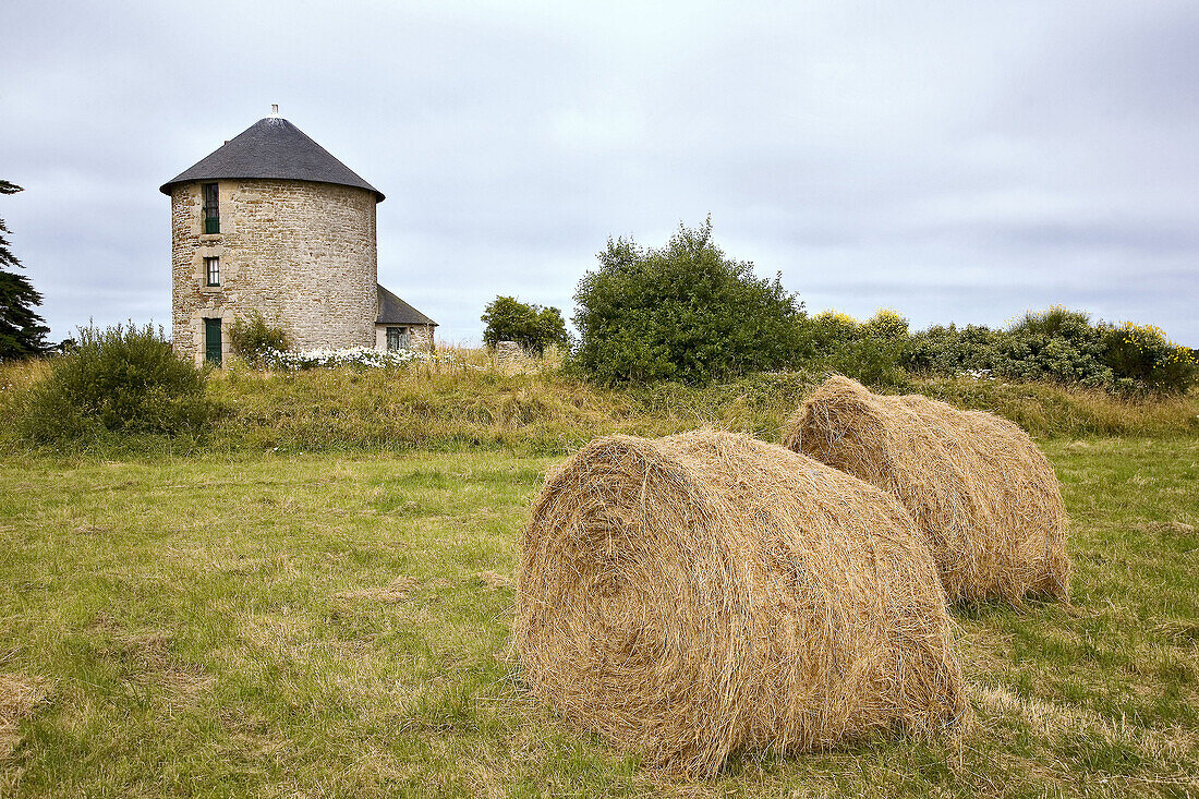 Brittany, Belle Ile island : mill and Haystacks