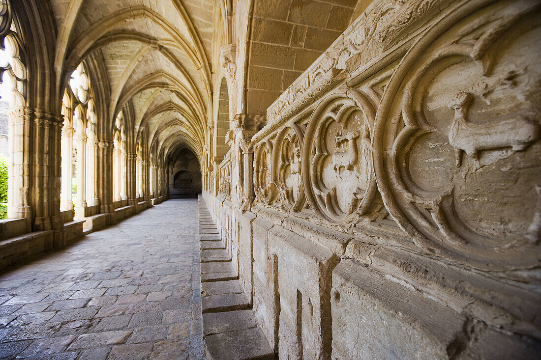El Real Monasterio de Santes Creus, abad’a cisterciense erigida a partir del siglo XII, situada en el término municipal de Aiguamurcia, en la provincia de Tarragona (España). Fue declarado Monumento Nacional por Real Orden de 13 de julio de 1921.