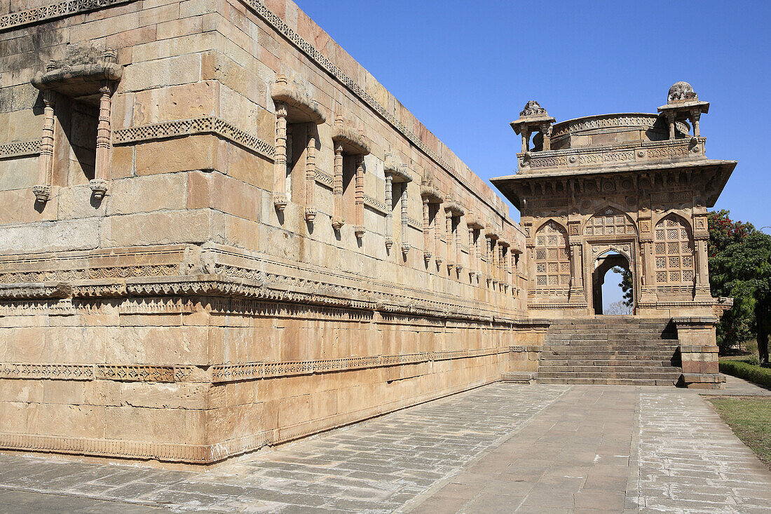 Mosque (15th-16th century), UNESCO World Heritage site, Champaner, India