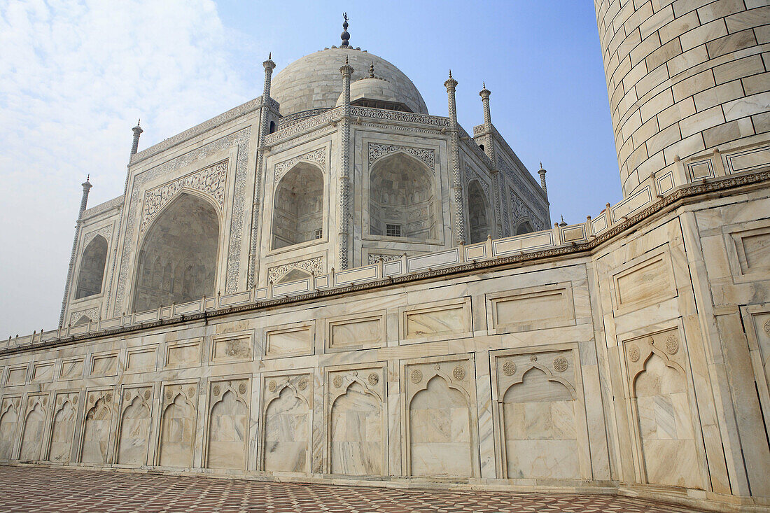 Taj Mahal, mausoleum (1630-1640s), Agra, India