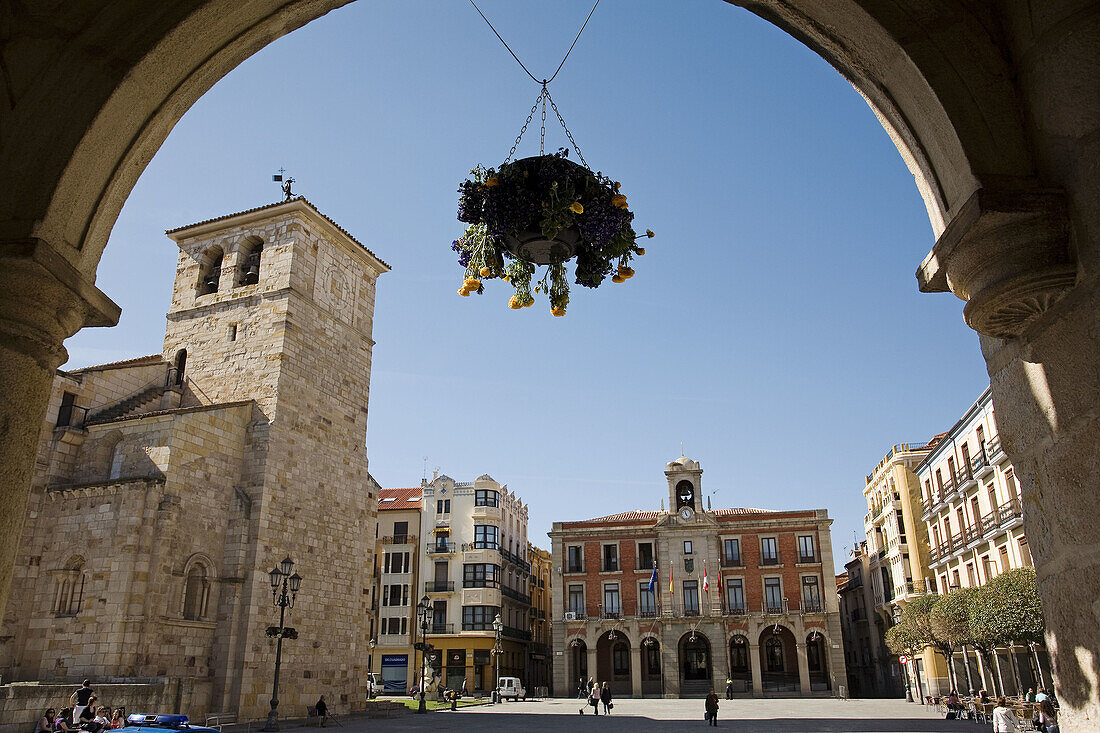 Romanesque church of San Juan de Puerta Nueva and Town Hall in Main Square, Zamora. Castilla-Leon, Spain