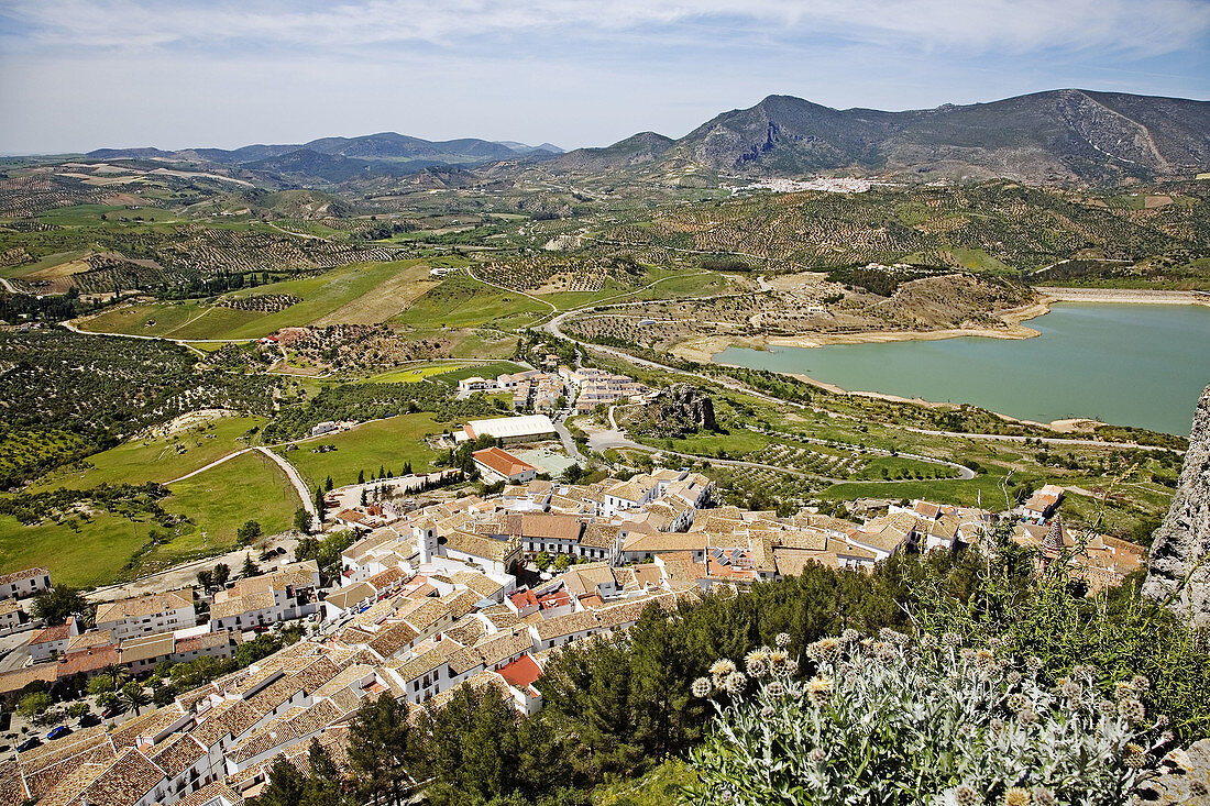 Zahara de la Sierra and reservoir. Pueblos Blancos (white towns), Cadiz province, Andalucia, Spain