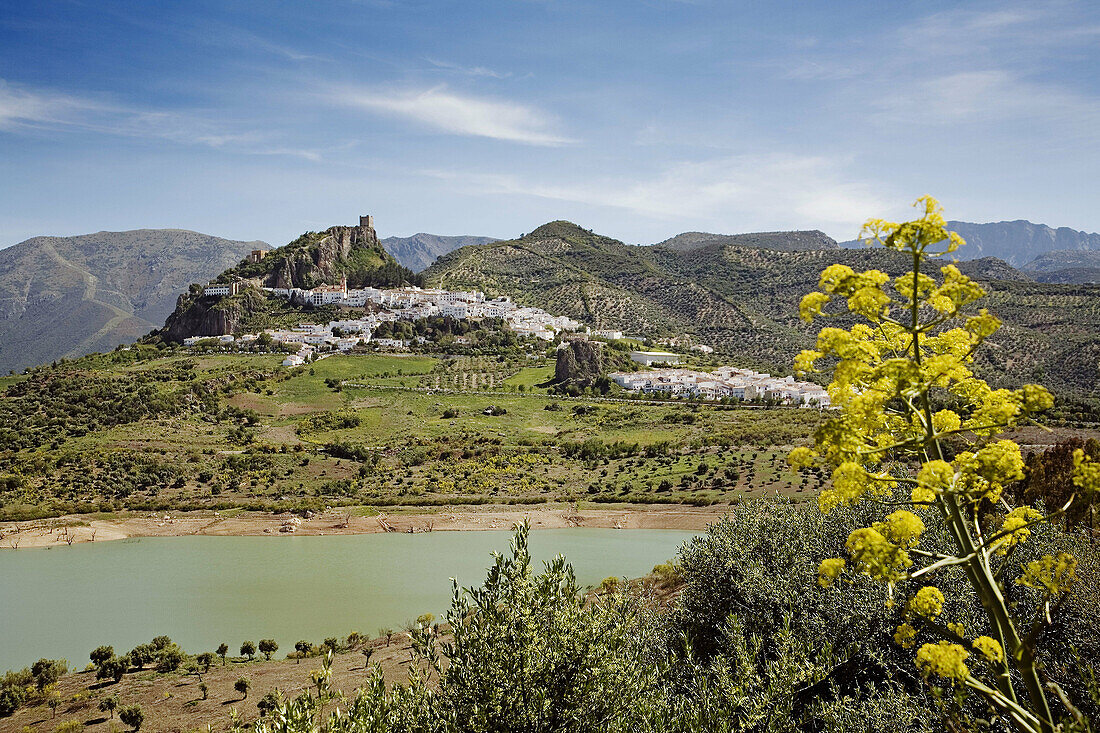 Zahara de la Sierra and reservoir. Pueblos Blancos (white towns), Cadiz province, Andalucia, Spain
