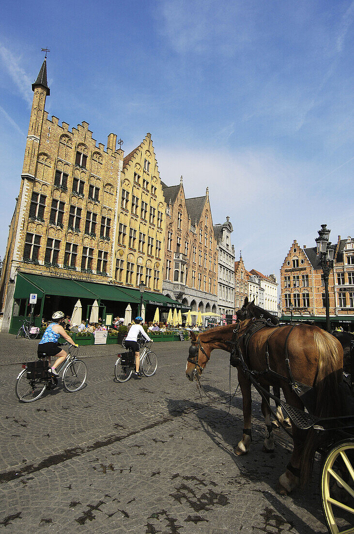 Carriage in Markt Market Square  Brugge, the Venice of the North  Western Flanders  Belgium