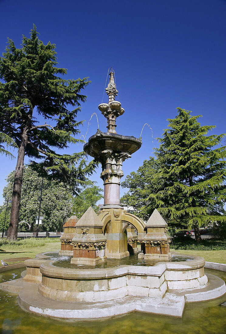 Hitchman Fountain, Jephson Gardens, Leamington Spa, Warwickshire, England, UK