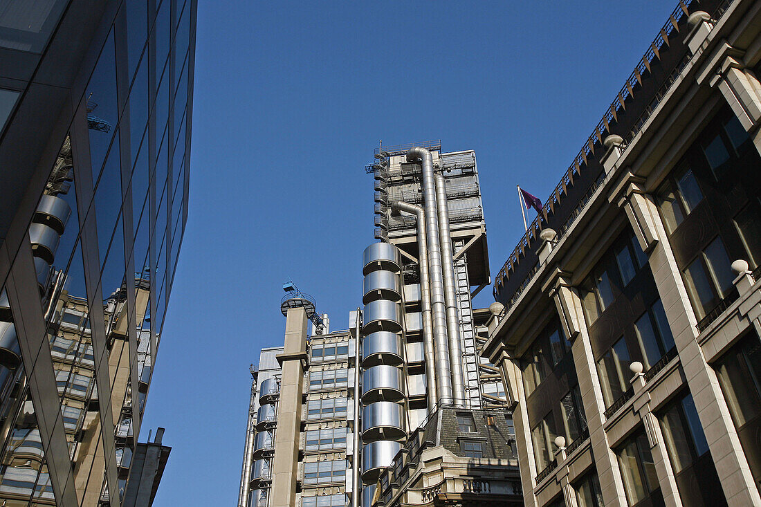 Lloyds Building, designed by Richard Rogers, London, England, UK