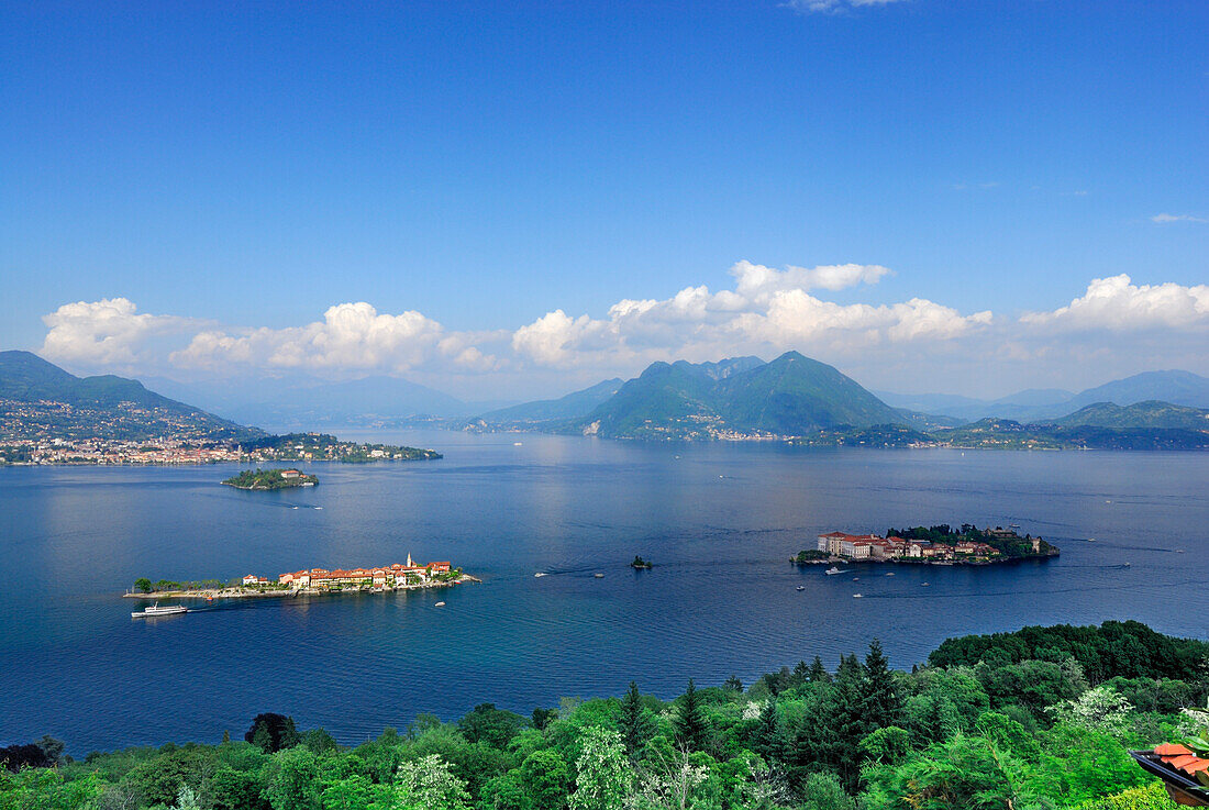 Lago Maggiore mit Borromäische Inseln, Isole Borromee, Isola Superiore, Isola Bella, Isola Madre, Stresa, Lago Maggiore, Piemont, Italien