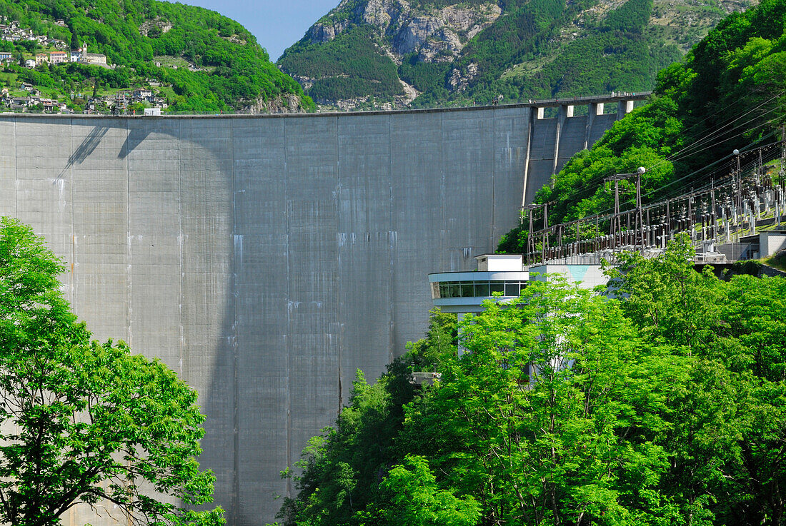 Dam at lake Vogorno and power station, water power plant, Gordola, valley of Verzasca, Valle Verzasca, Ticino, Switzerland