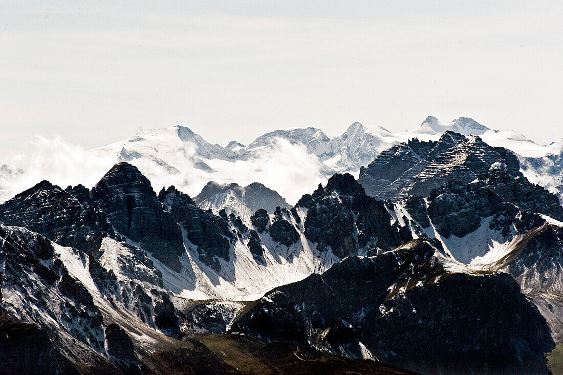 Schneebedeckte Berglandschaft, Innsbruck, Tirol, Österreich