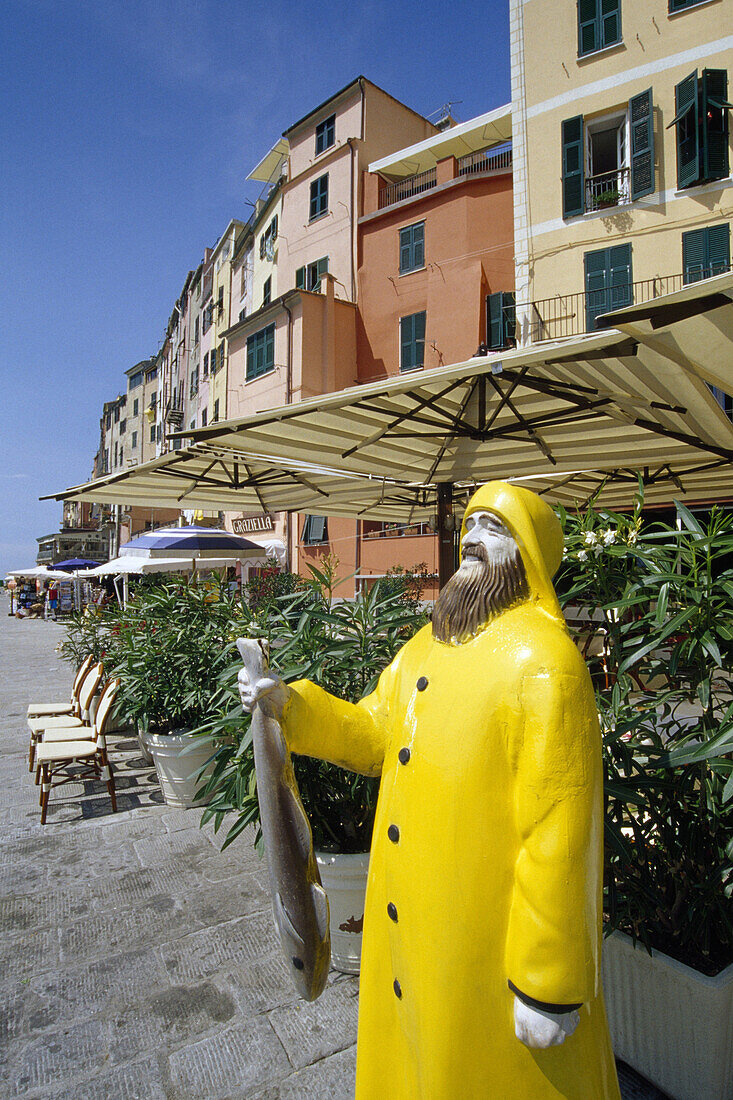 Sculpture at the seaside promenade in the sunlight, Portovenere, Liguria, Italian Riviera, Italy, Europe