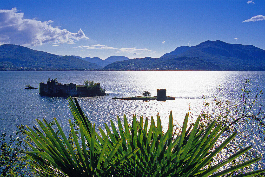 Die Inseln Castelli di Cannero im Sonnenlicht, Lago Maggiore, Piemont, Italien, Europa