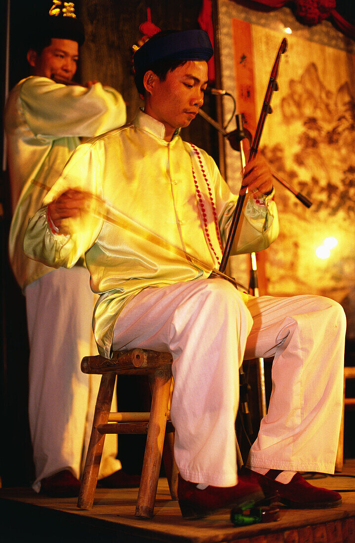 Traditional musician, Hoi An, Vietnam