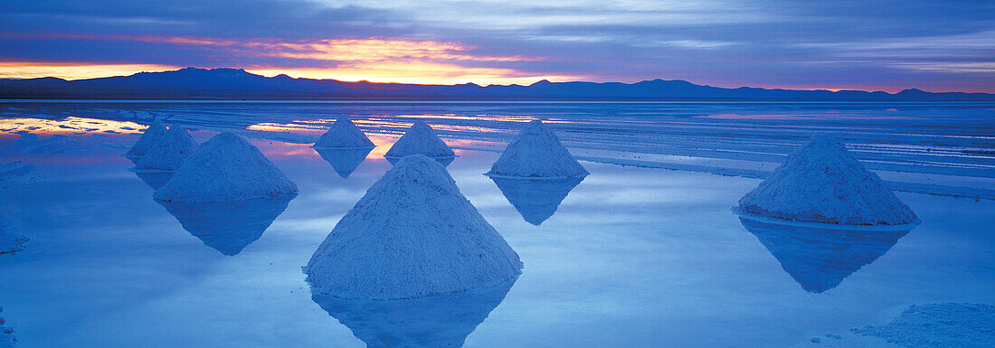 Salt pans at Salar de Uyuni, Bolivia