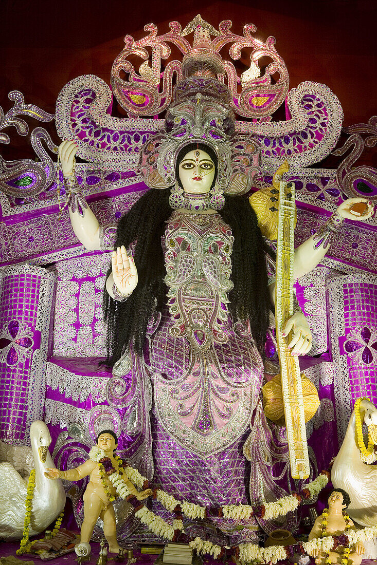 Sarasvati hindu goddess, Sarasvati festival, Kolkatta (Calcutta). West Bengal, India
