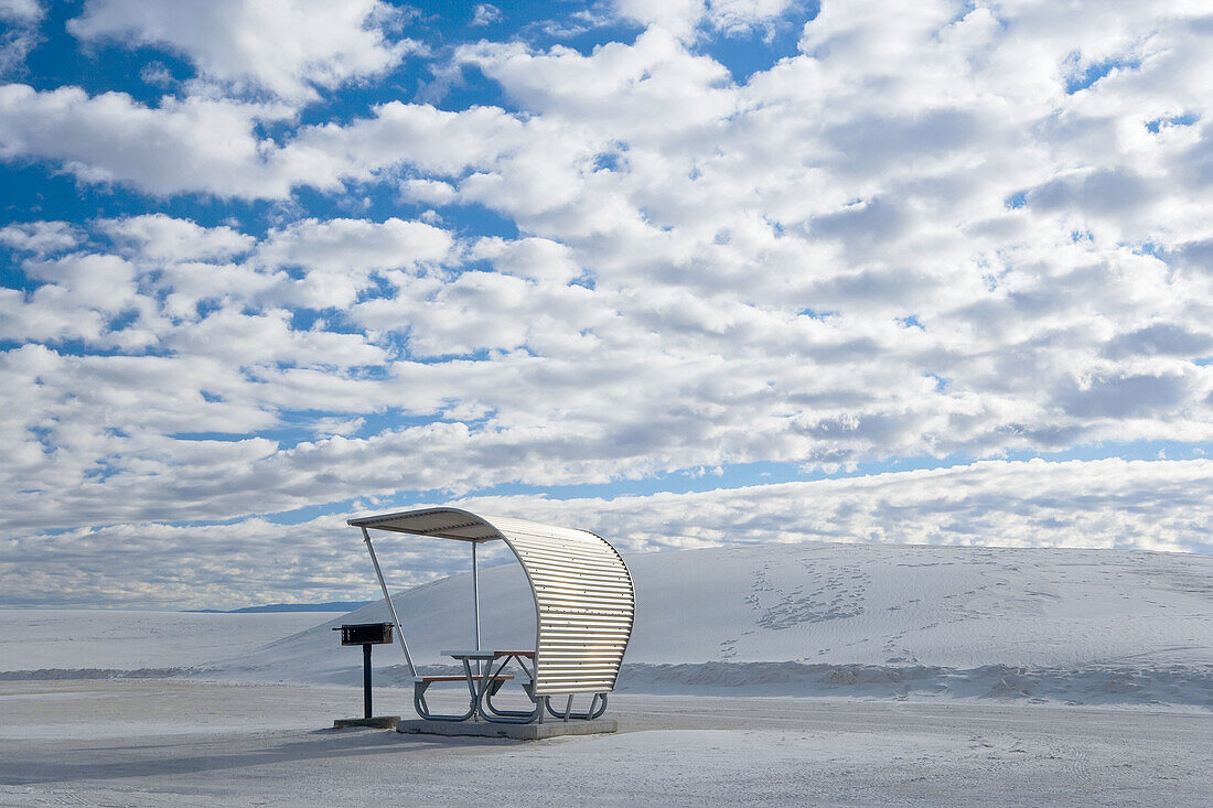 White Sands National Monument, New Mexico, USA. White gypsum sand dunes & picnic tables