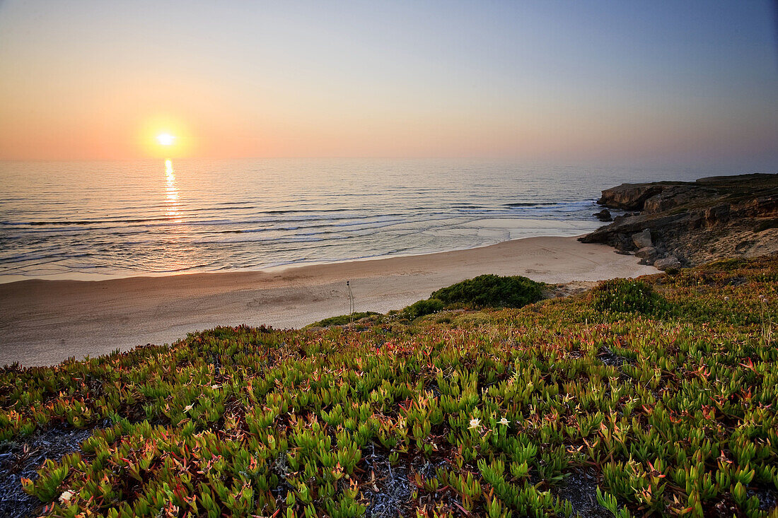 Praia de Monte Clérigo, Aljezur, Parque Natural do SW Alentejano e Costa Vicentina, Algarve, Portugal