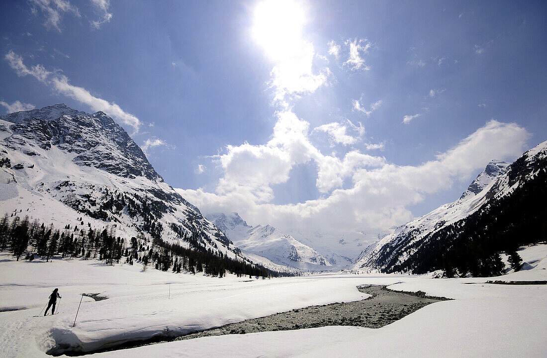 Skifahrer im Val Roseg, near Pontresina, Engadin, Graubünden, Schweiz