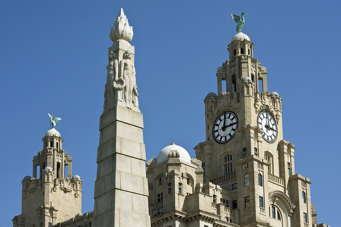 The Liver Building and RMS Titanic Engineers Memorial, Liverpool, England, UK