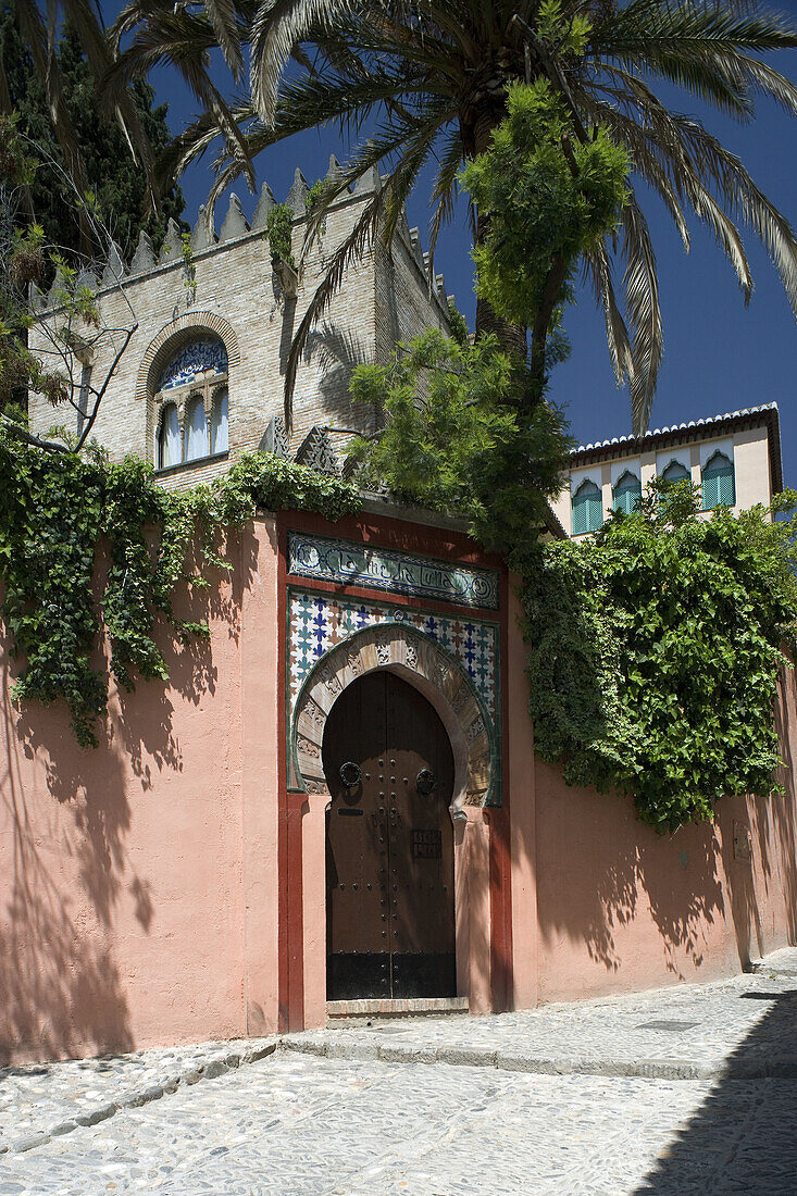 Carmen de la Luna typical courtyard, Albaicin, Granada. Andalucia, Spain