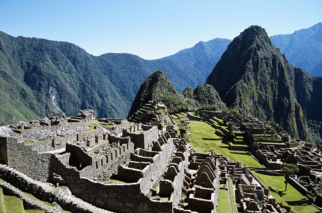 Machu Picchu Inca ruins and Huayna Picchu, Peru