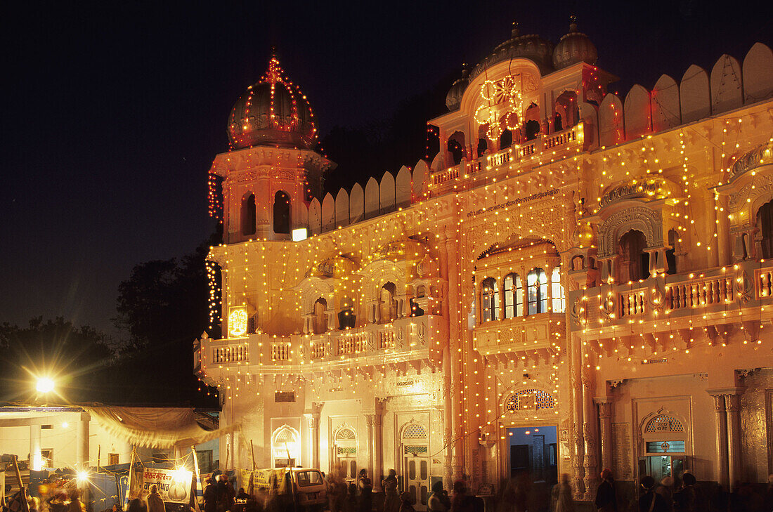 GURDWARA OR TEMPLE OF ANANDGARH SAHIB, HOLA MOHALLA FESTIVAL, ANANDPUR SAHIB, PUNJAB, INDIA