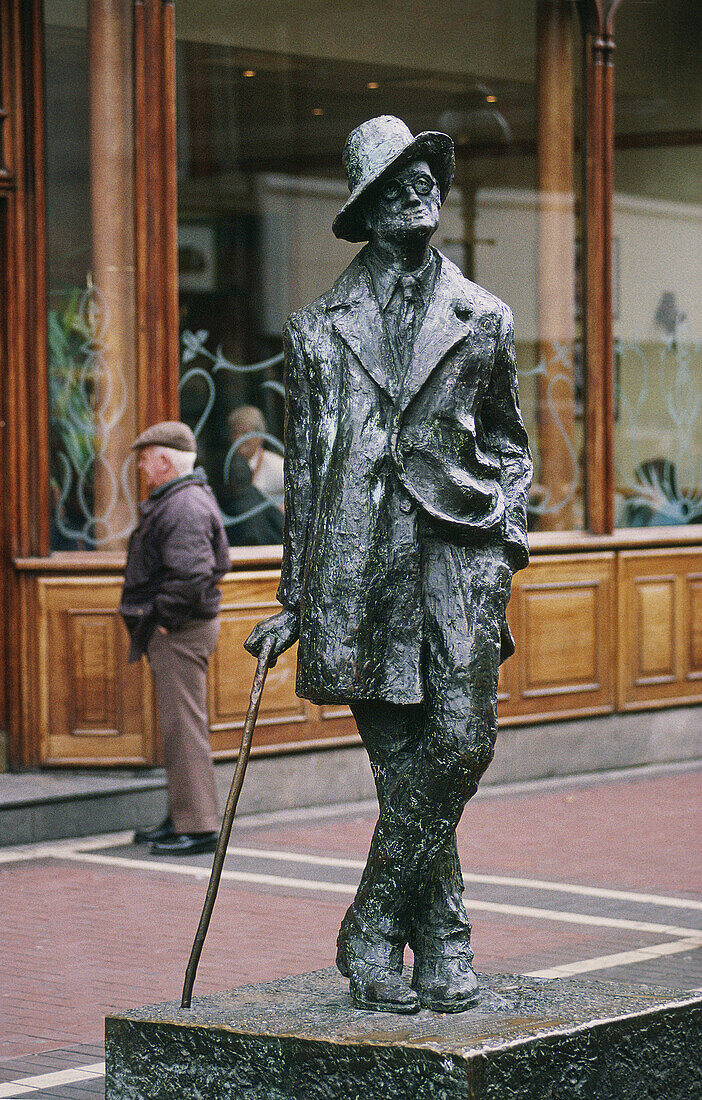 JAMES JOYCE STATUE, DUBLIN, IRELAND