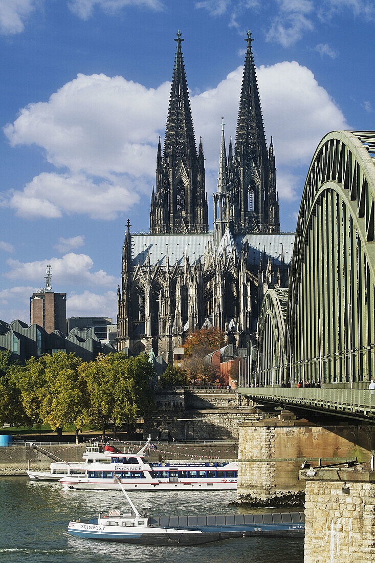 Cologne Cathedral and Hohenzollern bridge, Cologne, Northrhine-Westfalia, Germany