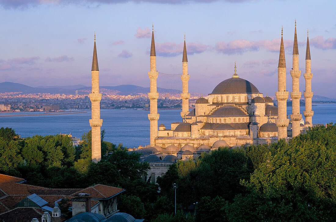 BLUE MOSQUE & VIEW OVER BOSPHORUS, ISTANBUL, TURKEY