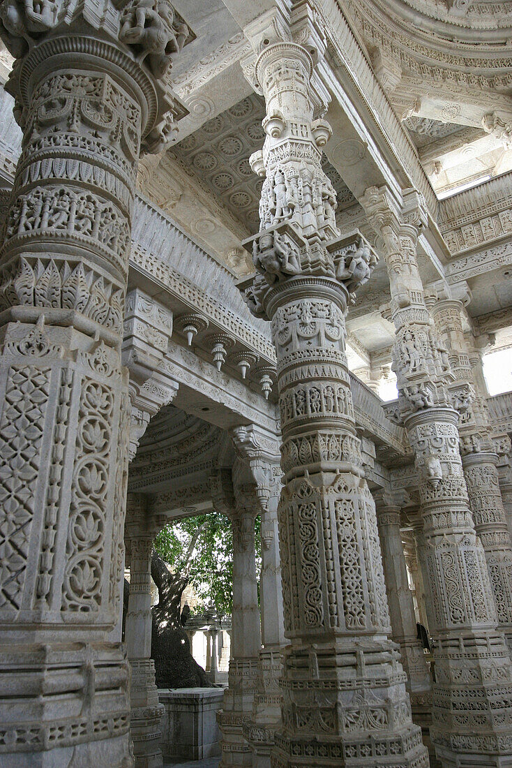 Adinatha Temple, interior view, Ranakpur, Rajasthan, India