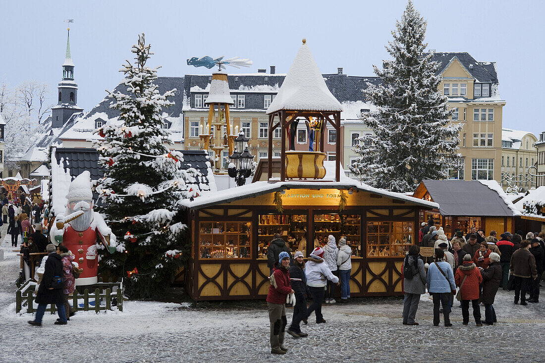 Christmas market, Annaberg-Buchholz, Ore mountains, Saxony, Germany