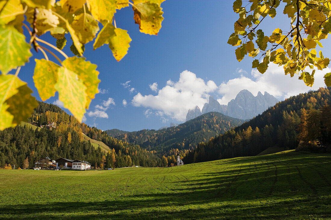 St. Johann in Ranui and Geisler range, Villnoess Valley, Trentino-Alto Adige/Südtirol, Italy