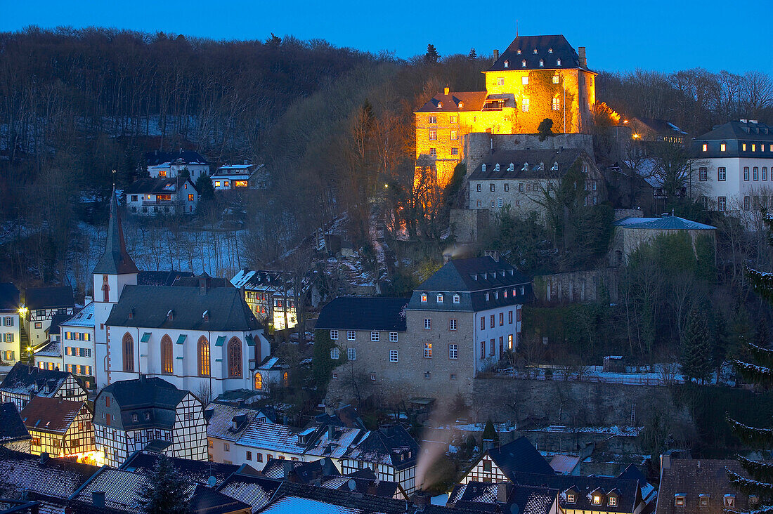 evening, Blankenheim, northern part of Eifel, outdoor photo, winter, snow, North Rhine-Westphalia, Germany, Europe