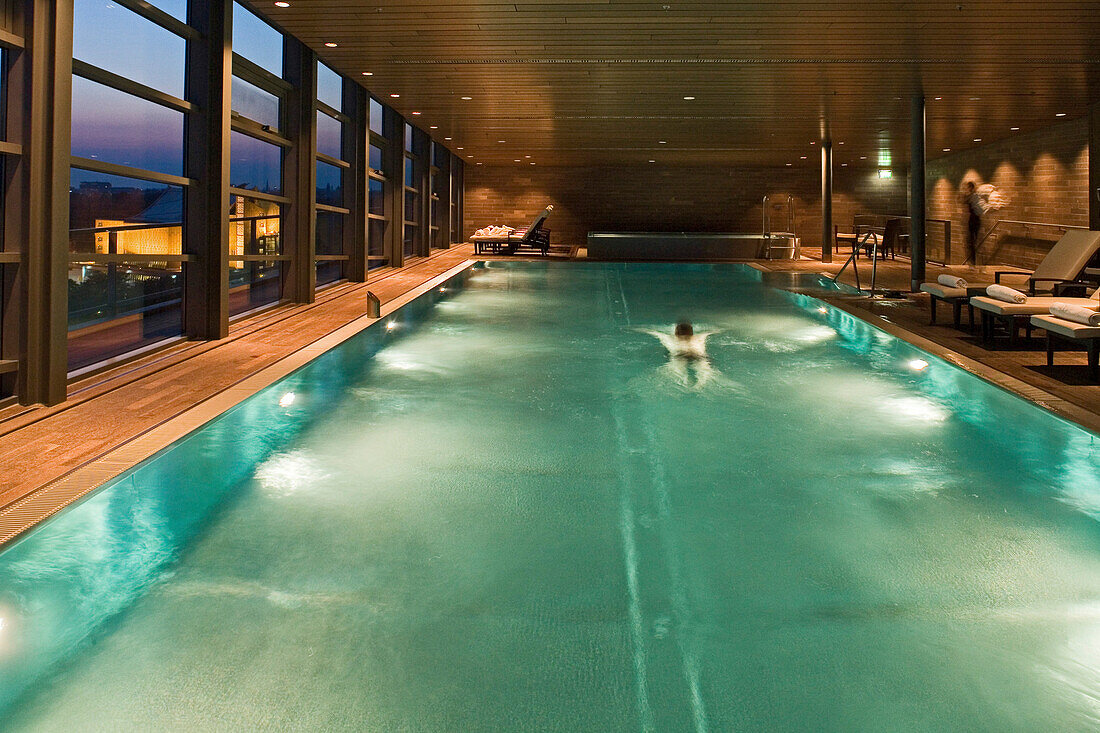 Vom Pool des Club Olympus auf dem Dach des Grand Hyatt am Potsdamer Platz, Berlin