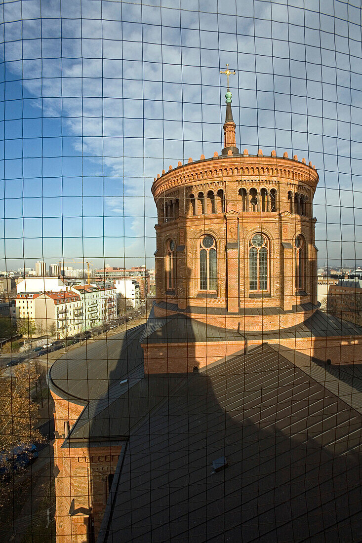 St Thomas Church, bird net, red brick, Kreuzberg, Mariannenplatz, Berlin, Germany