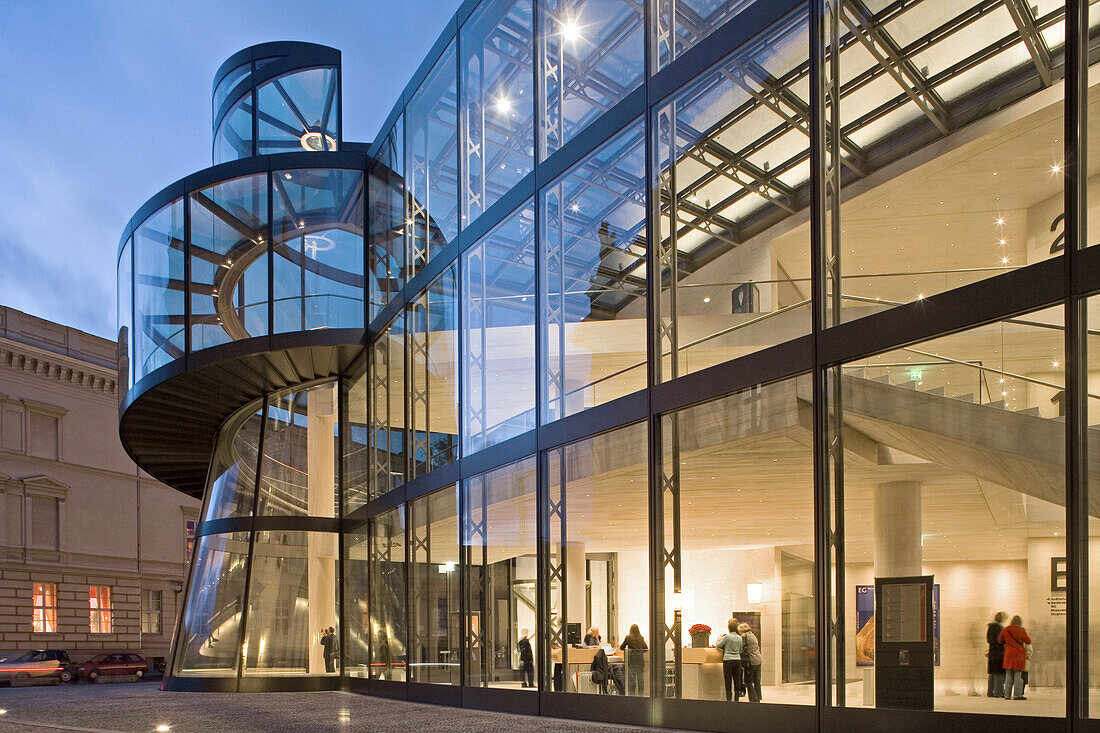 Treppenhausspirale, Glasfoyer, Erweiterungsbau des Deutsches Historisches Museum, I.M. Pei, DHM
