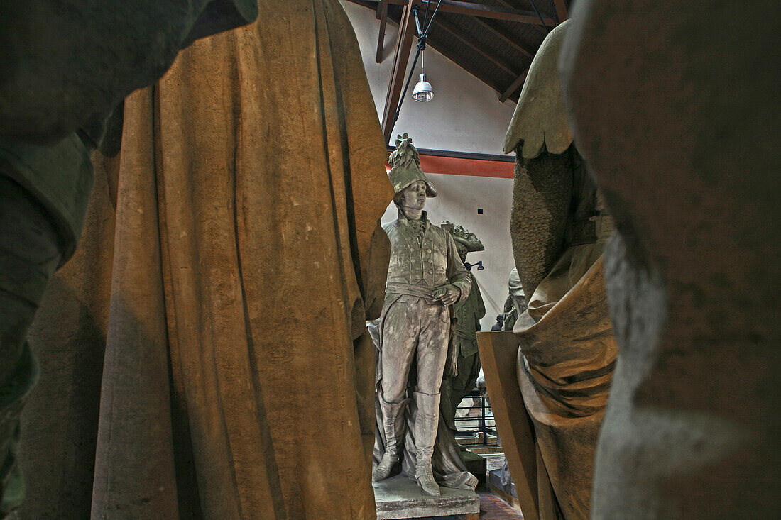 Lapidarium, in former pump house, knights, angels, kings, Berlin