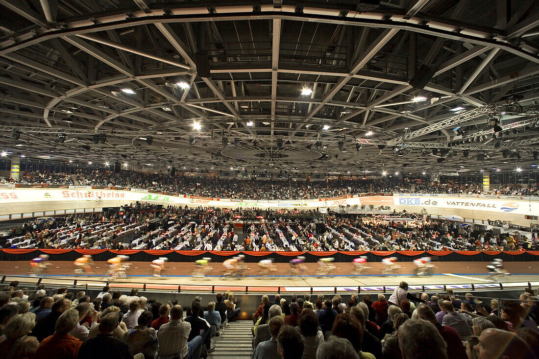 Six day cycle race in Berlin's Velodrom, Europe's largest steel roof, important concert venue for popstars