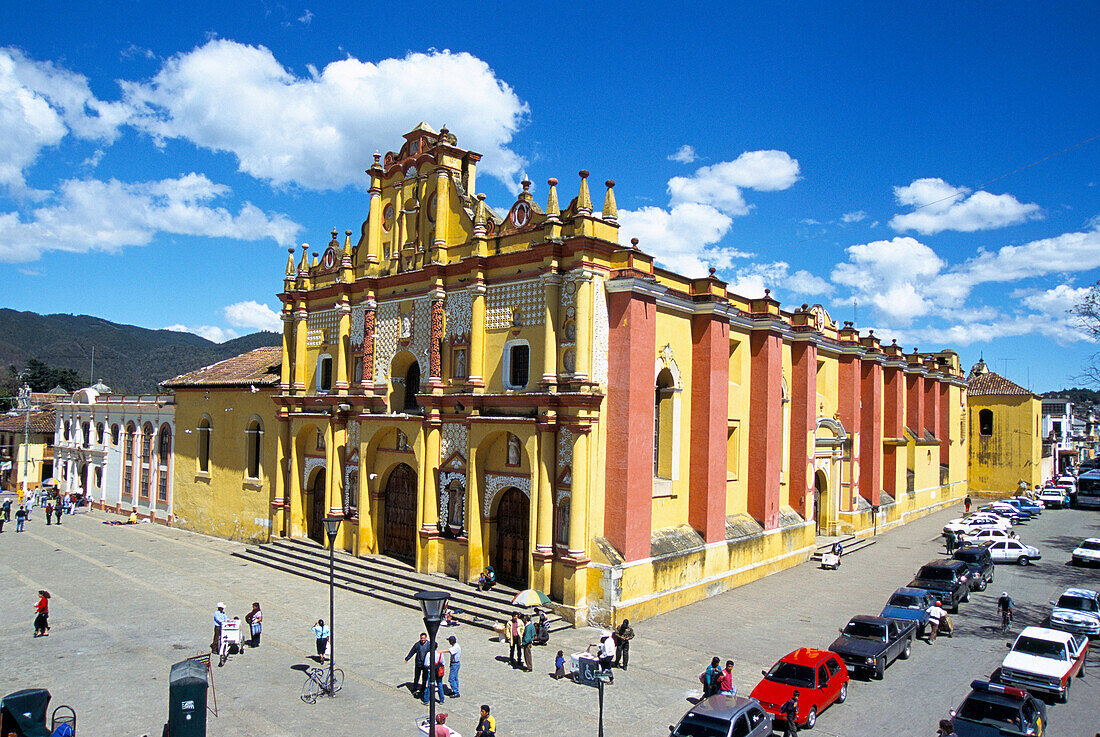 Plaza 31 De Marzo & Cathedral, San Cristobal De Las Casas, Chiapas, Mexico