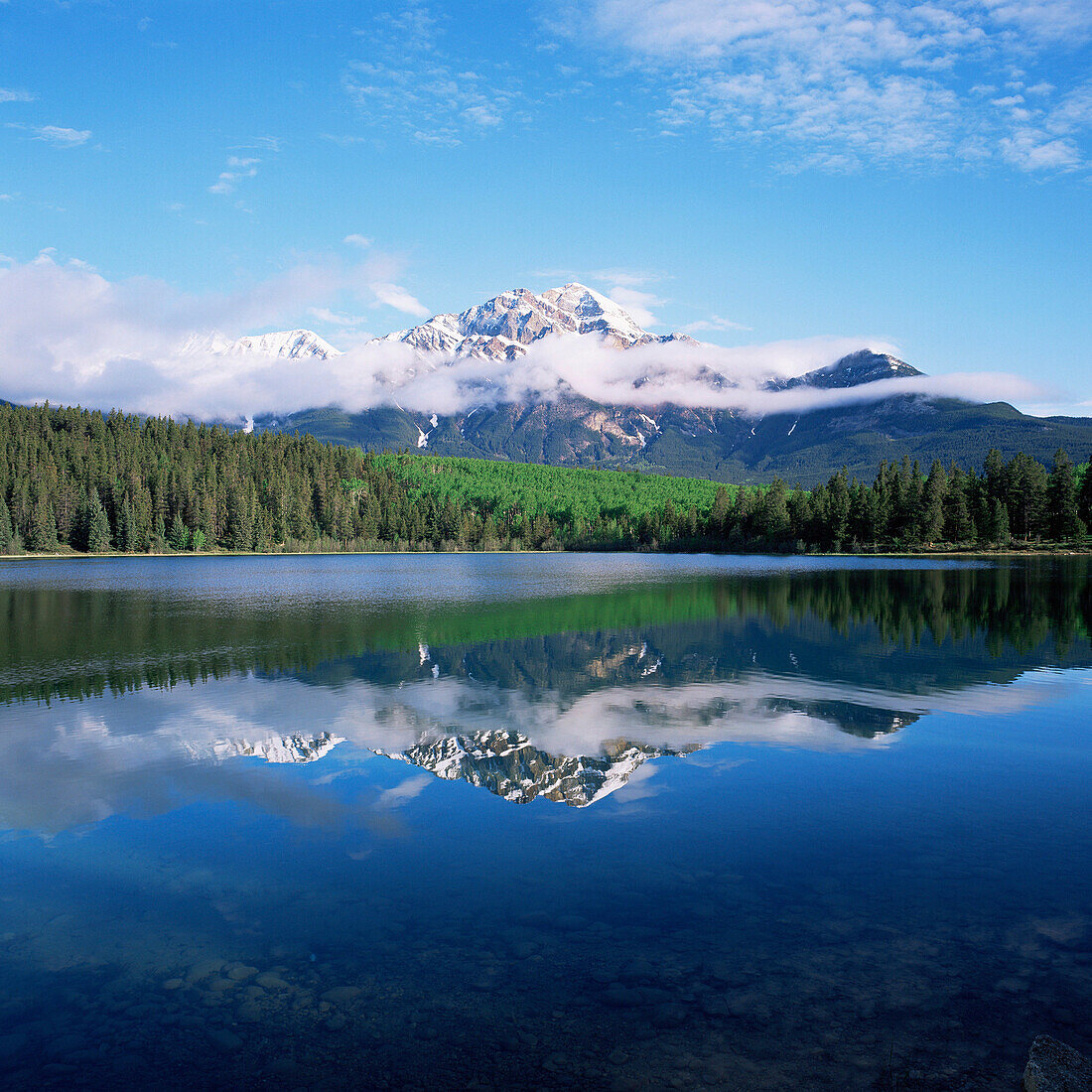 Pyramid Lake, Jasper National Park, Alberta and The Rockies, Canada