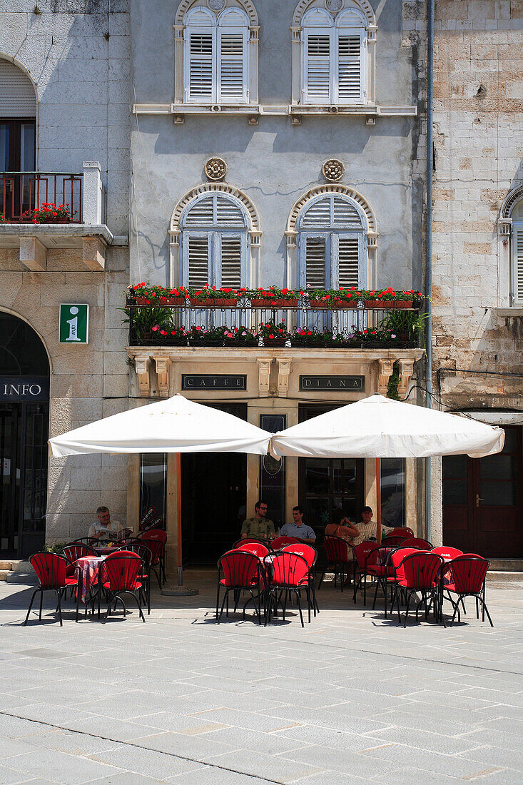 Cafe scene, Pula, Istria, Croatia