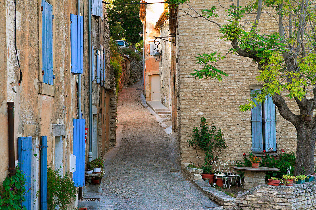 Typical lane in the old town, Gordes, Provence, France