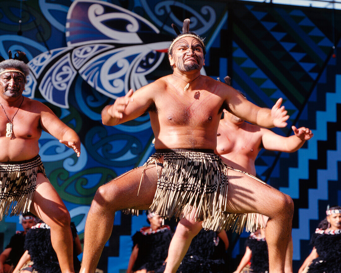 Hakka Tanz auf dem Maori Festival in Rotorua