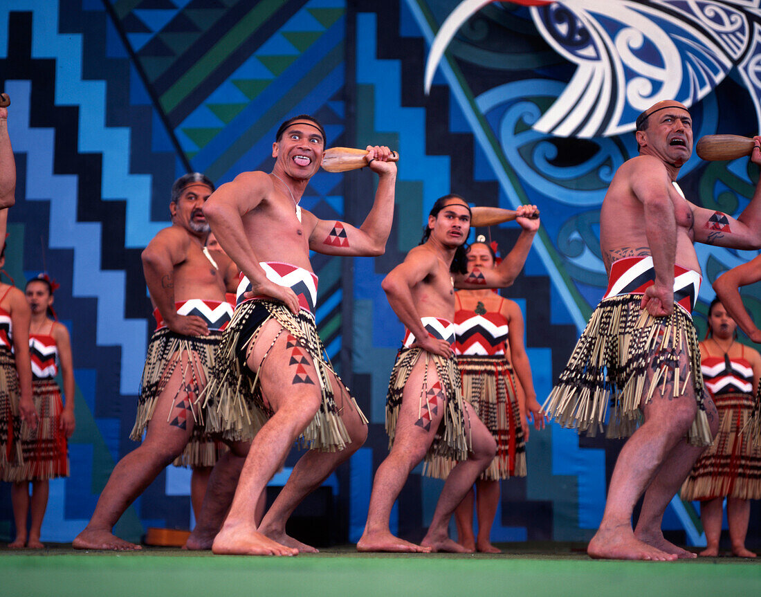 Hakka Tanz auf dem Maori Festival in Rotorua