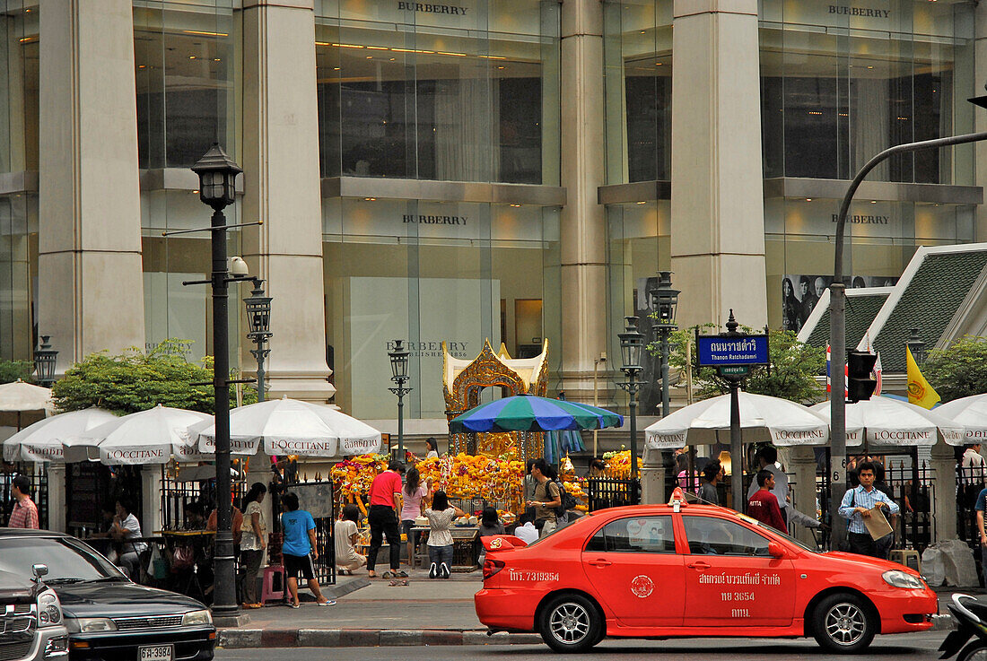 Erewan Schrein in der Sukhumvit, Downtown Bangkok, Thailand, Asien