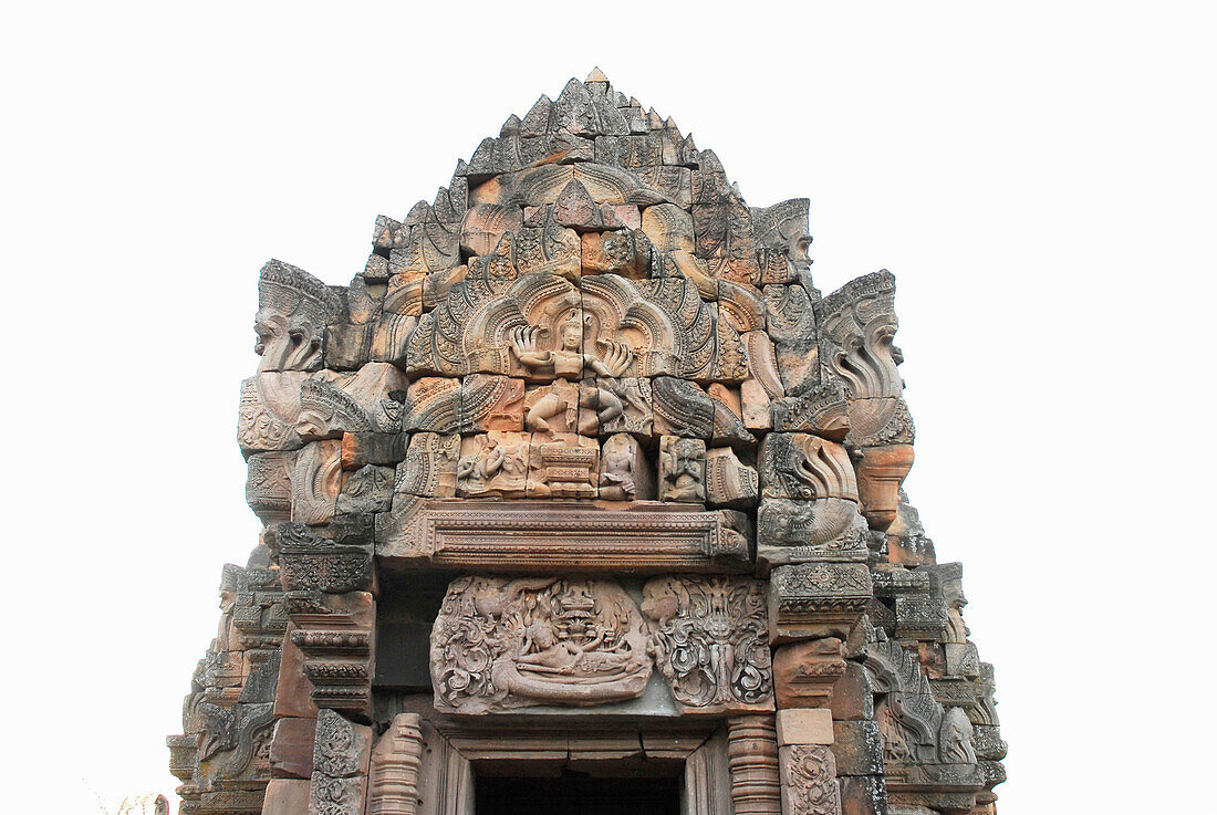 Giebel Relief am Prang mit Hindu Göttern, tanzender Shiva, Prasat Hin Khao Phanom Rung, Khmer Tempel in der Provinz Buriram, Thailand, Asien